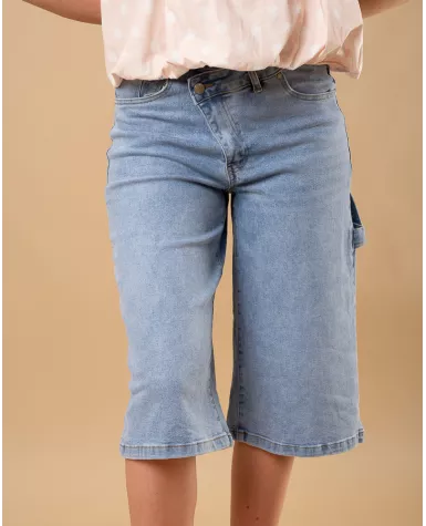 Short boutons décalés