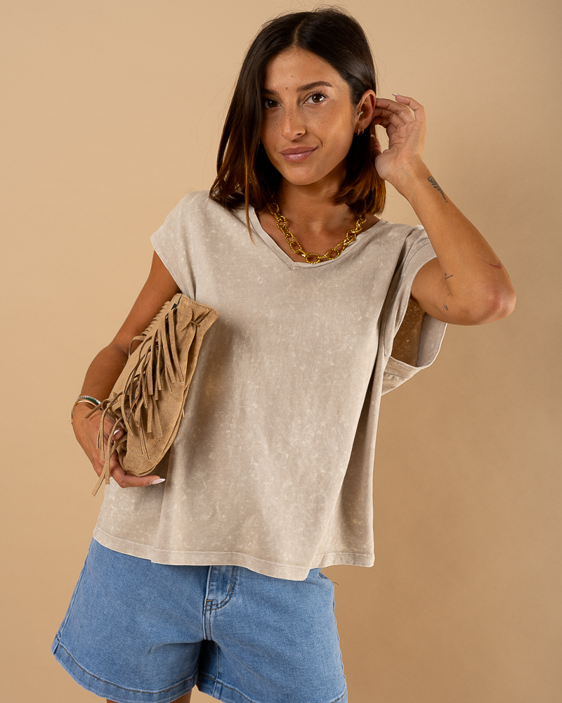 T-shirt col v délavé