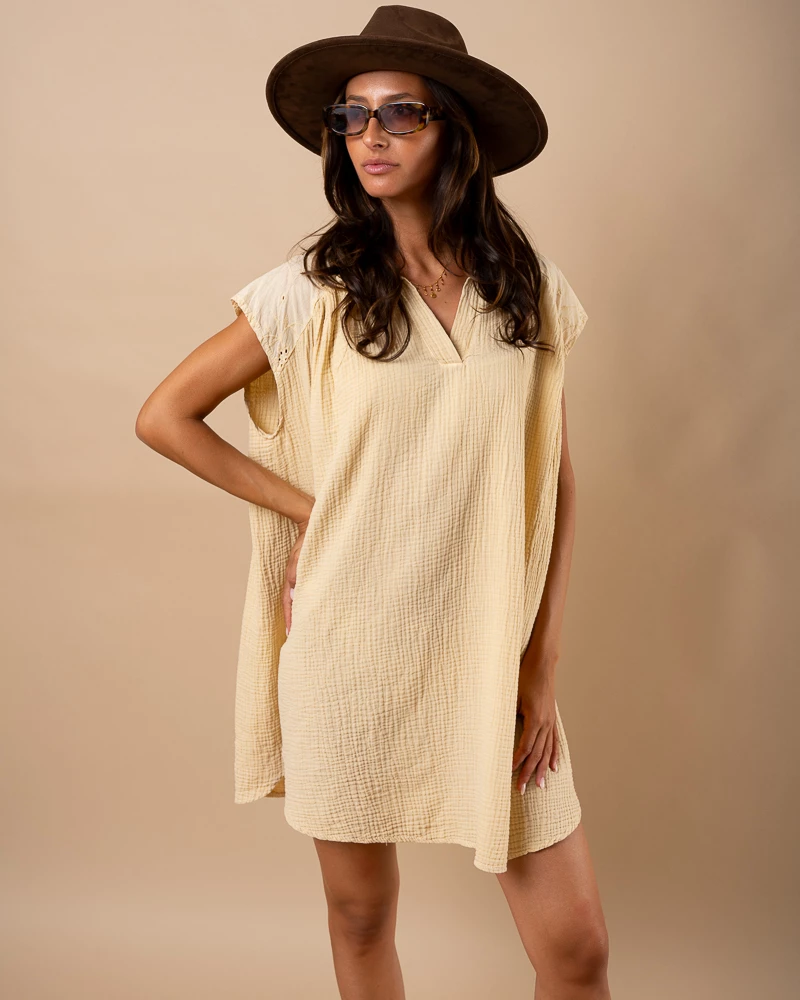 Robe brodée