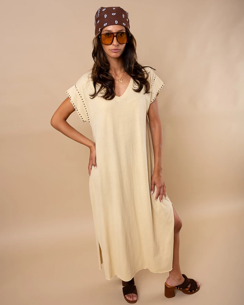 Robe clous