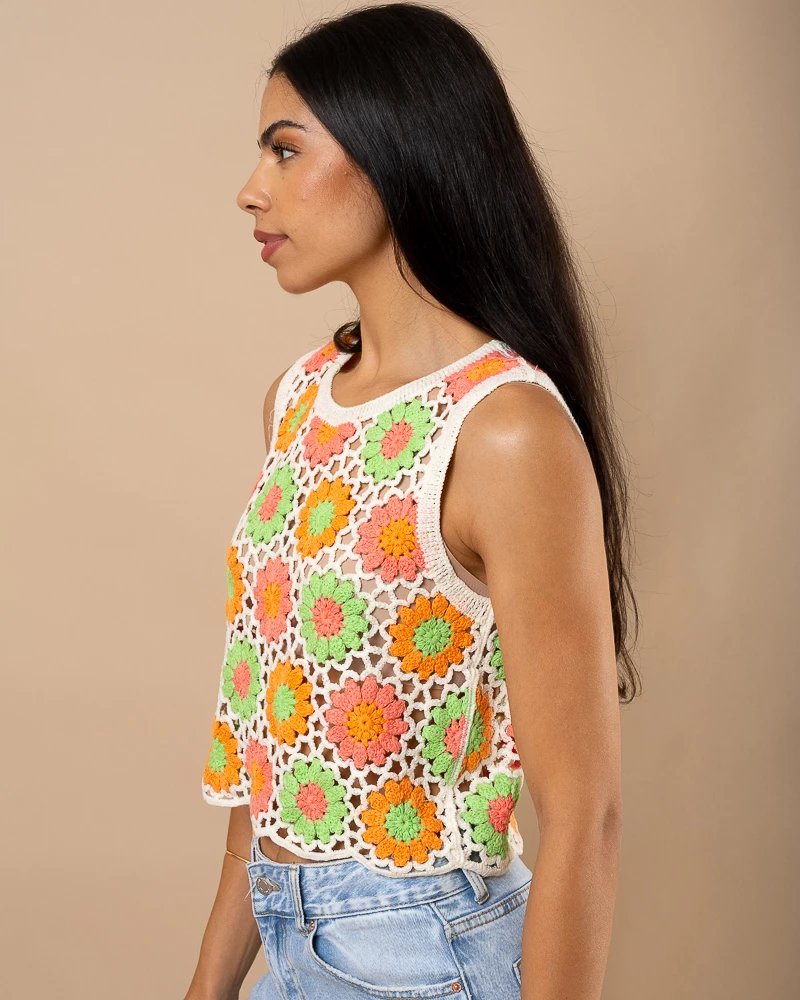 Top crochet fleurs vertes